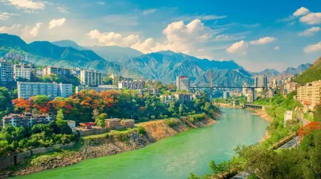 四川深度游指南，方言与文化学习之旅